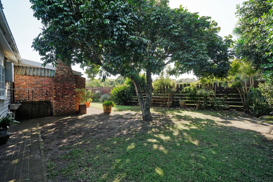 4 Bedroom Property for Sale in Cove Rock Eastern Cape